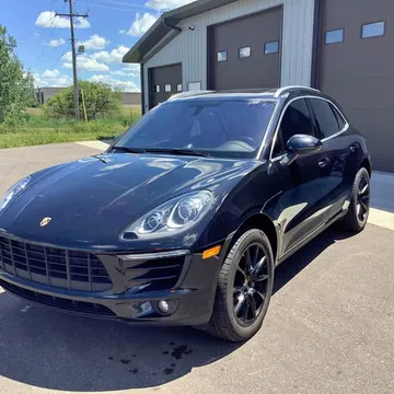 2016 Porsche Macan Turbo Sport Utility 4D
