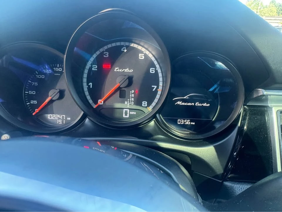 2016 Porsche Macan Turbo - Image 5 of 11