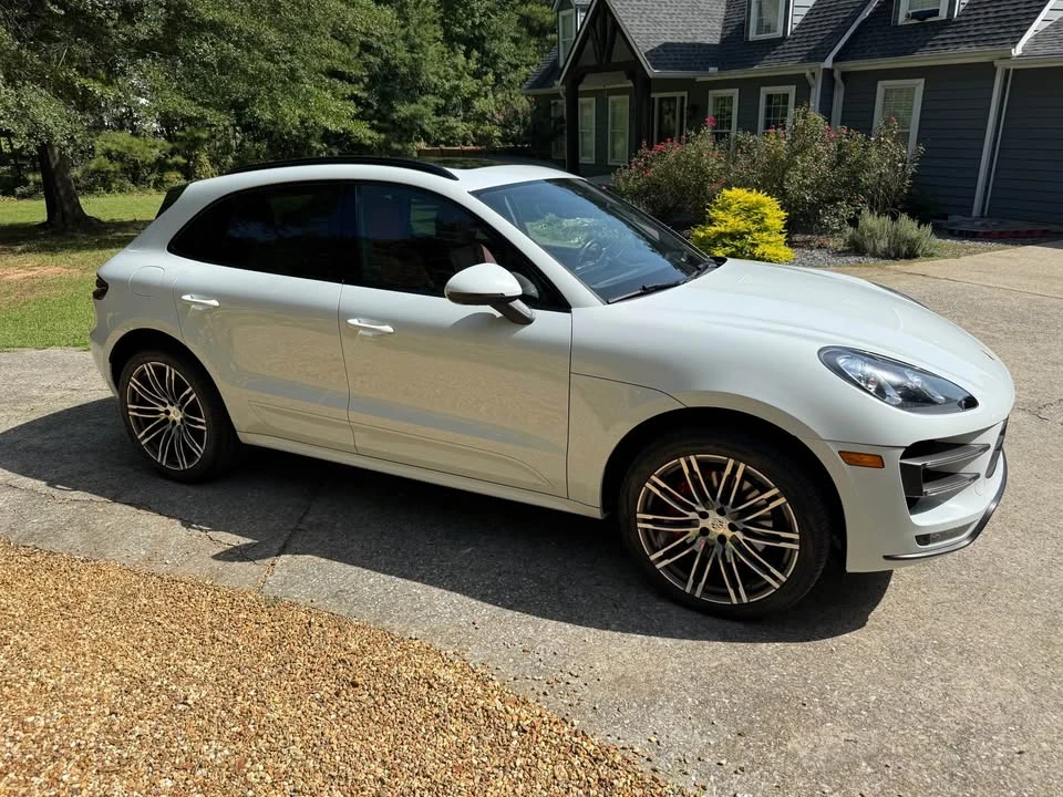 2016 Porsche Macan Turbo - Image 3 of 17