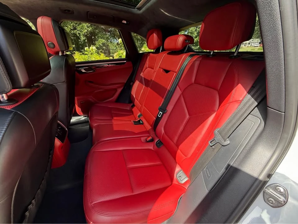 2016 Porsche Macan Turbo - Image 15 of 17