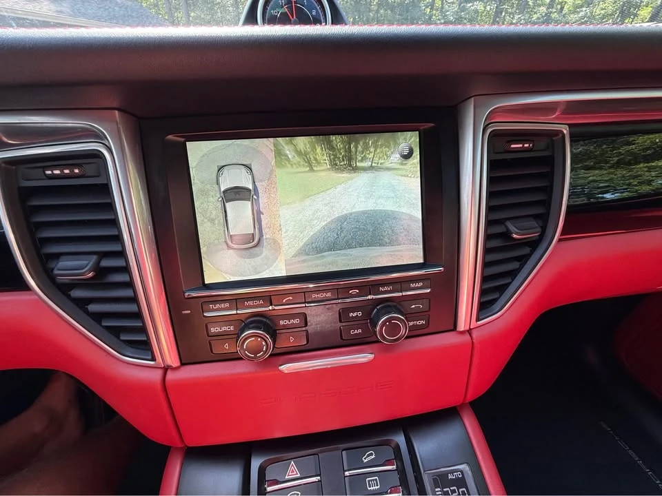 2016 Porsche Macan Turbo - Image 11 of 17