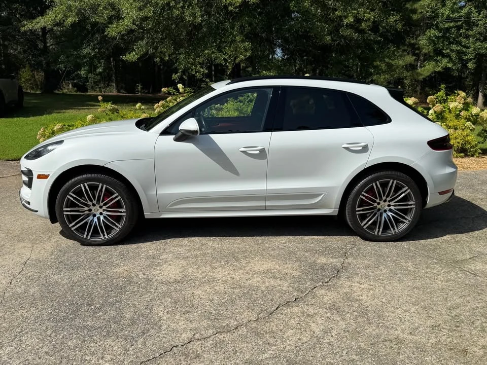 2016 Porsche Macan Turbo - Image 6 of 17