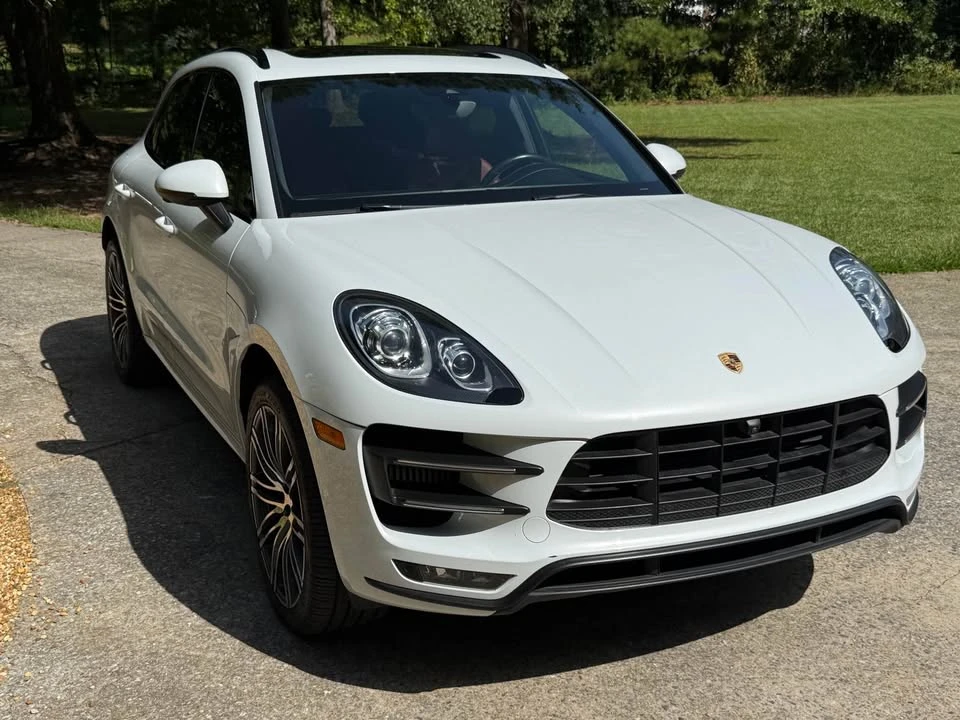 2016 Porsche Macan Turbo - Image 2 of 17