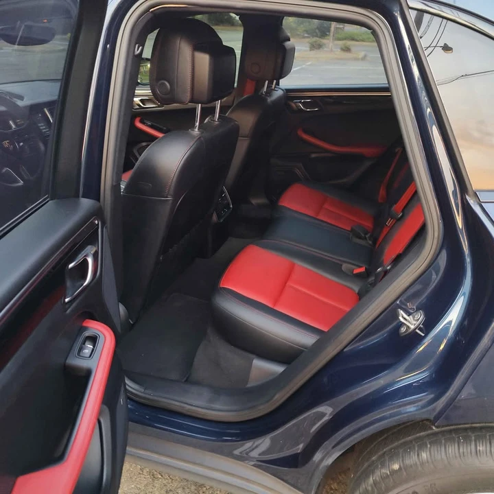 2016 Porsche Macan Turbo - Image 9 of 10