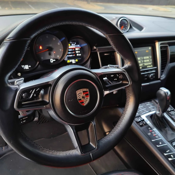 2016 Porsche Macan Turbo - Image 7 of 10