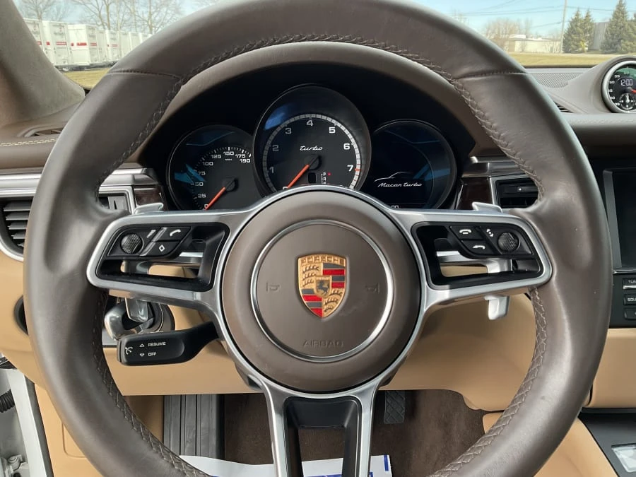 2016 Porsche Macan Turbo - Image 6 of 12