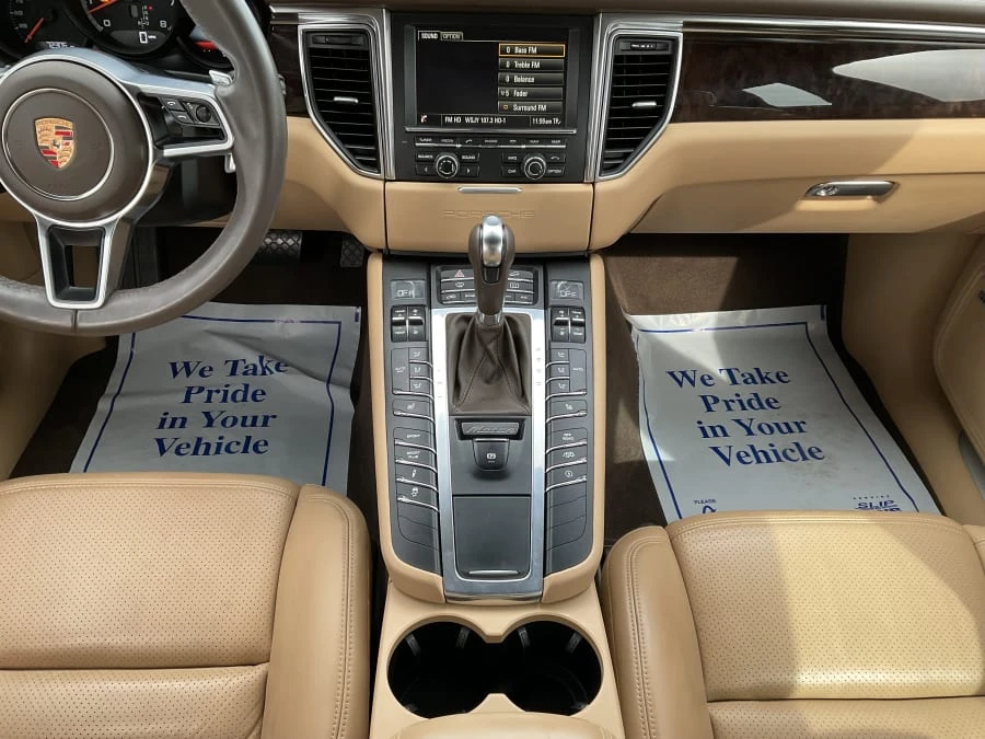 2016 Porsche Macan Turbo - Image 9 of 12