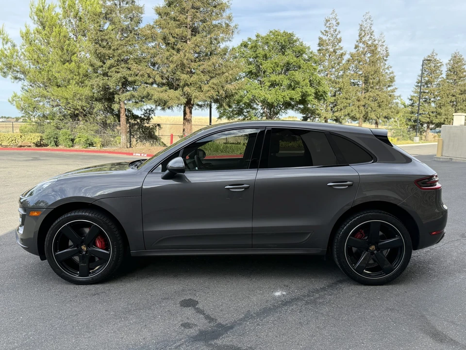 2016 Porsche Macan Turbo - Image 10 of 31