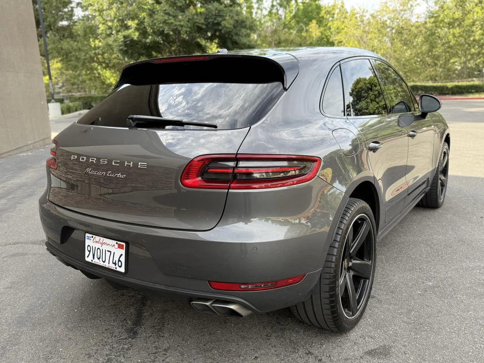 2016 Porsche Macan Turbo - Image 7 of 31