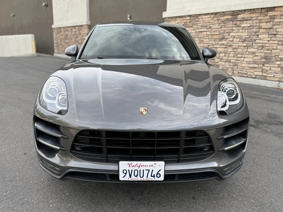 2016 Porsche Macan Turbo - Image 3 of 31