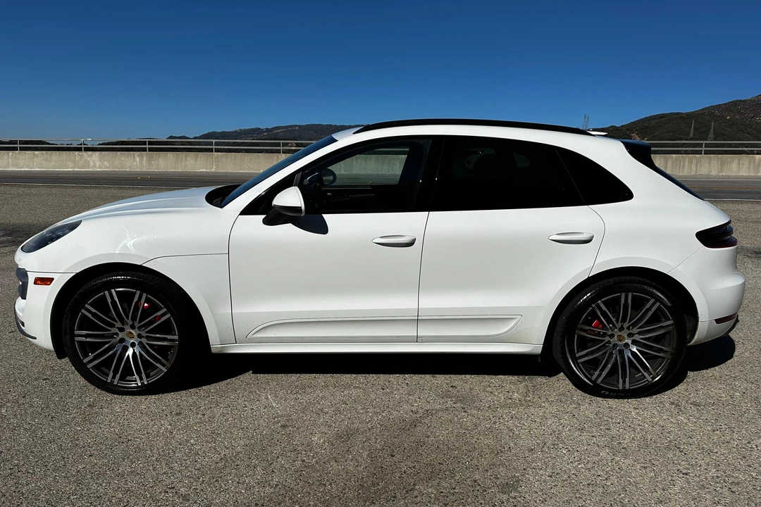 2016 Porsche Macan Turbo - Image 3 of 31