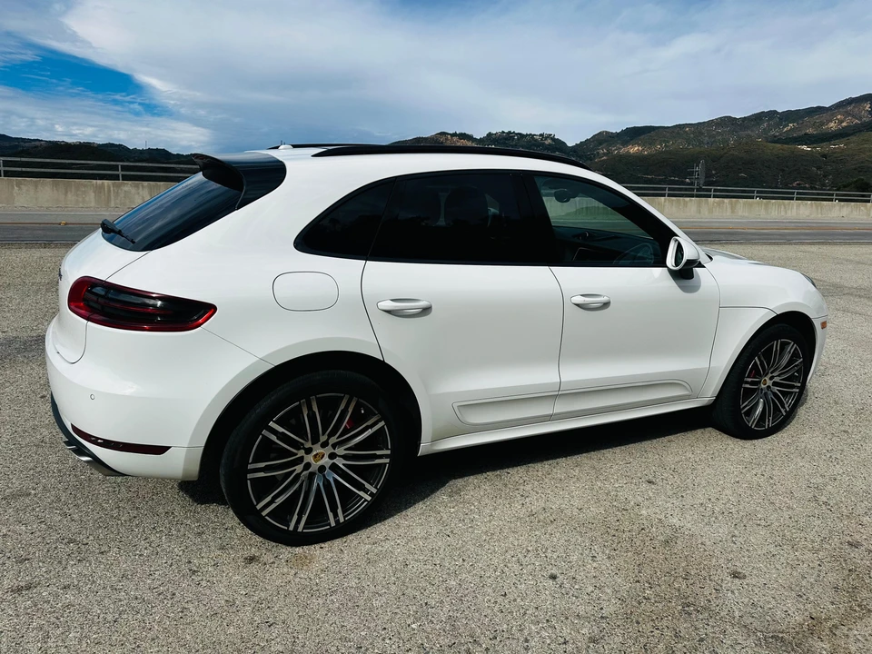 2016 Porsche Macan Turbo - Image 31 of 31
