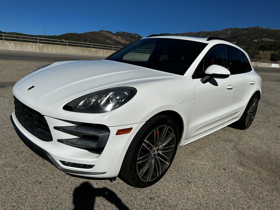 2016 Porsche Macan Turbo - Image 12 of 31