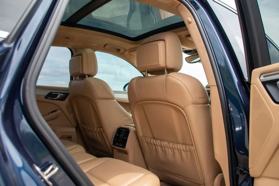 2016 Porsche Macan Turbo - Image 11 of 19