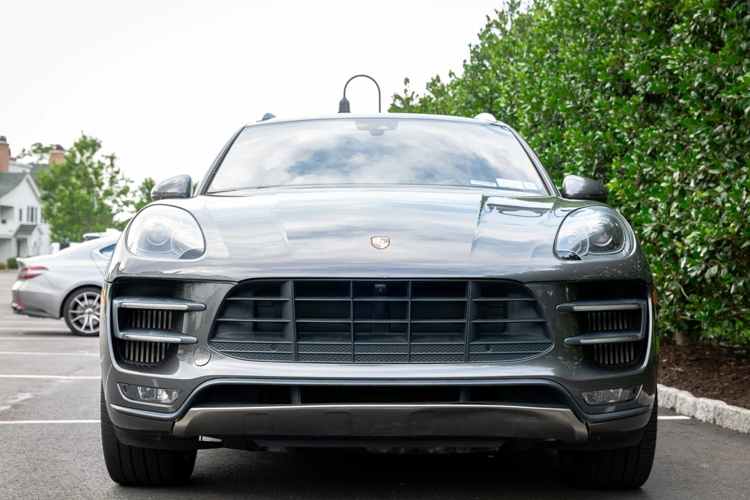 2016 Porsche Macan Turbo - Image 3 of 31