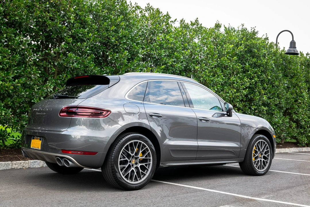 2016 Porsche Macan Turbo - Image 6 of 31