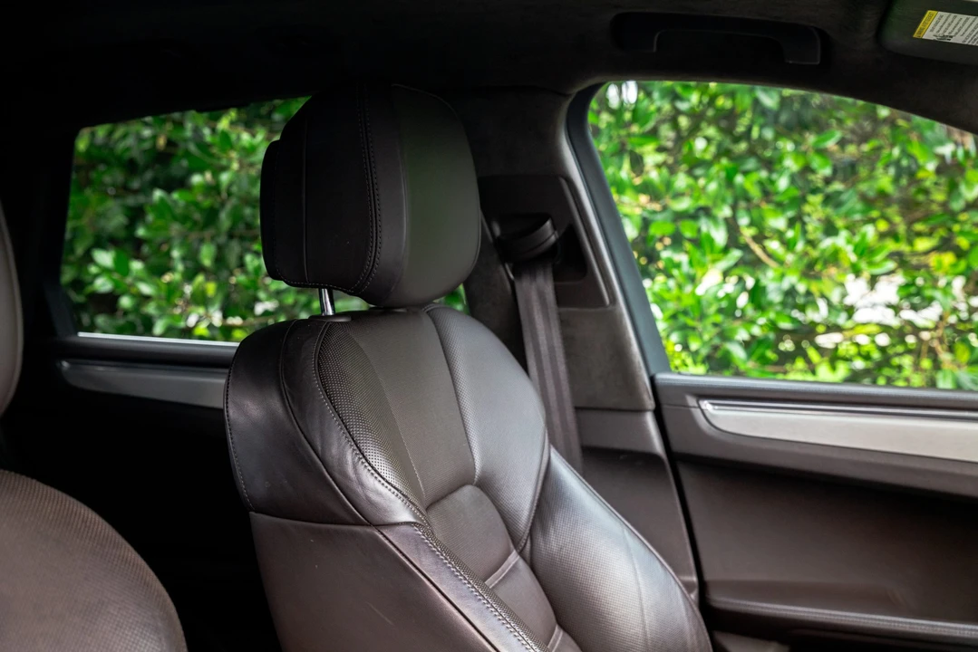 2016 Porsche Macan Turbo - Image 27 of 31