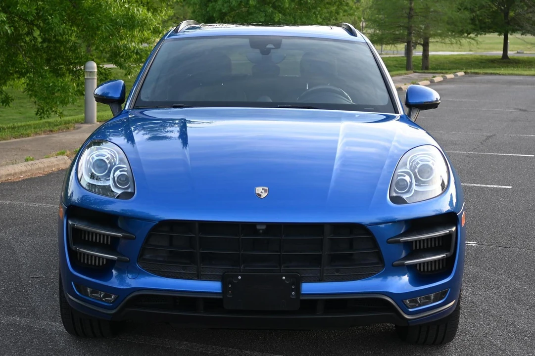 2016 Porsche Macan Turbo - Image 2 of 30
