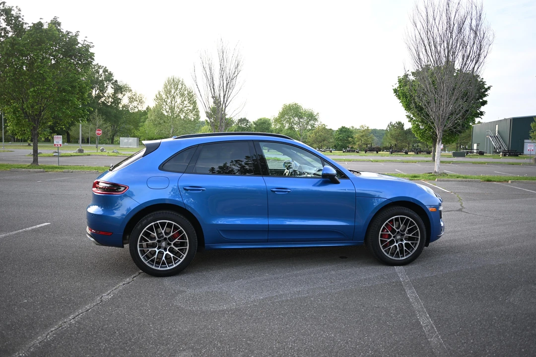 2016 Porsche Macan Turbo - Image 9 of 30