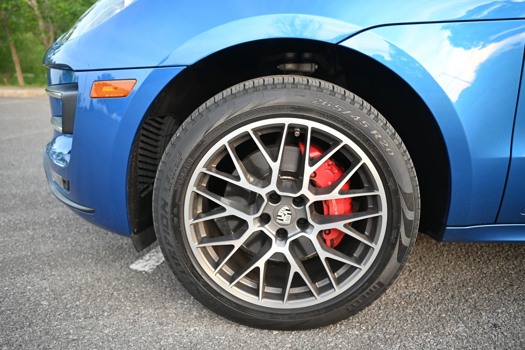 2016 Porsche Macan Turbo - Image 12 of 30