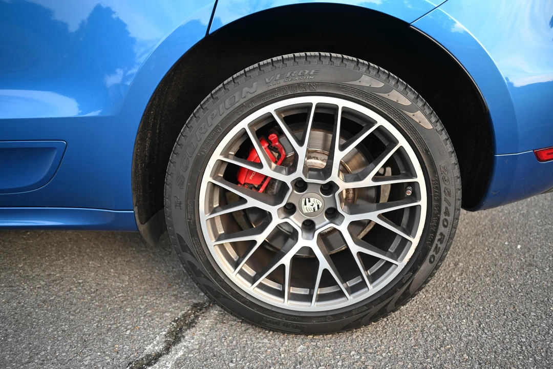 2016 Porsche Macan Turbo - Image 13 of 30