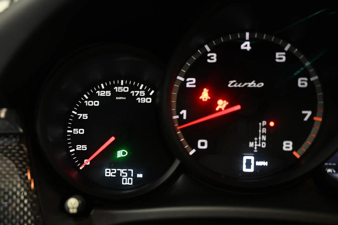 2016 Porsche Macan Turbo - Image 19 of 30