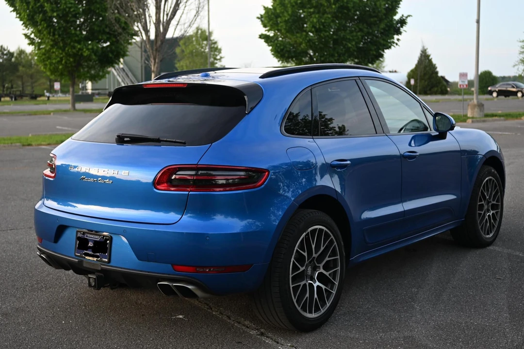2016 Porsche Macan Turbo - Image 4 of 30