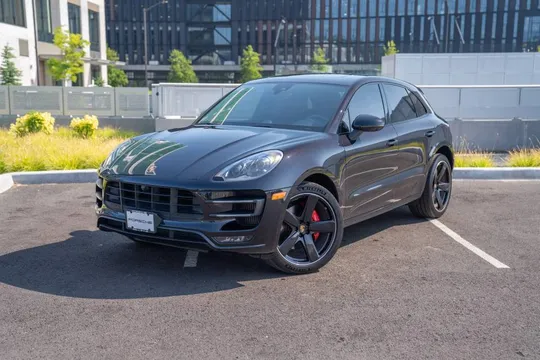 2016 Porsche Macan Turbo