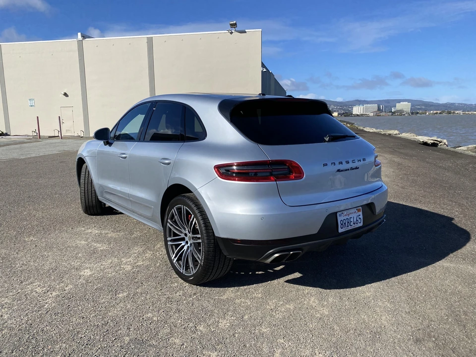 2016 Porsche Macan Turbo - Image 10 of 31