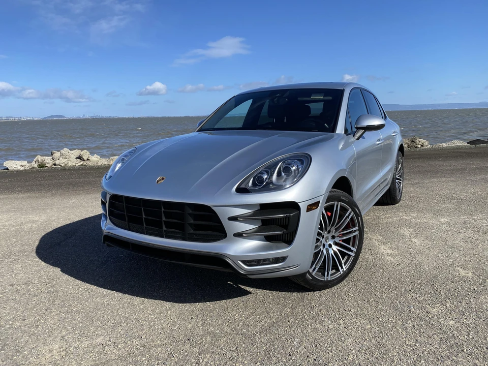 2016 Porsche Macan Turbo - Image 6 of 31