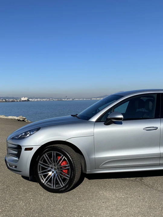 2016 Porsche Macan Turbo - Image 30 of 31