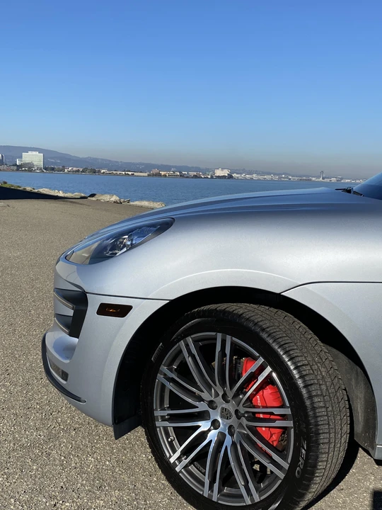 2016 Porsche Macan Turbo - Image 27 of 31