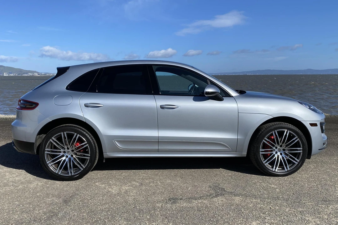 2016 Porsche Macan Turbo - Image 3 of 31