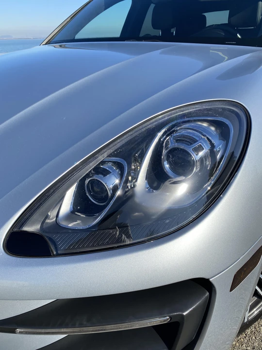 2016 Porsche Macan Turbo - Image 26 of 31