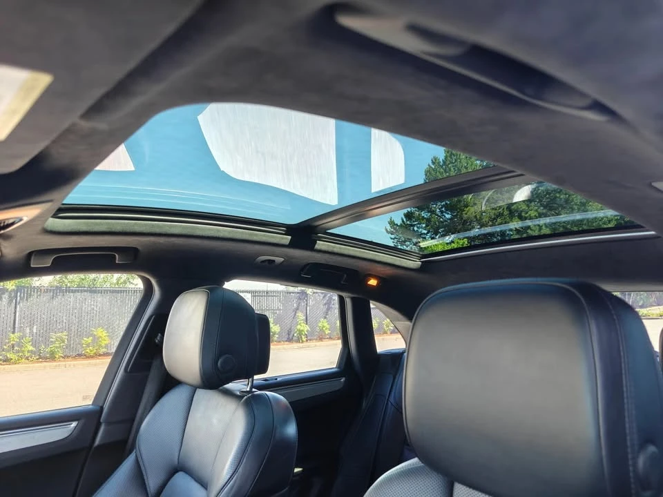 2016 Porsche Macan Turbo - Image 12 of 20