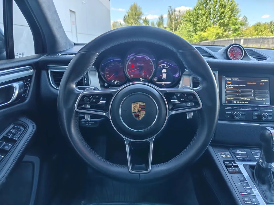 2016 Porsche Macan Turbo - Image 18 of 20