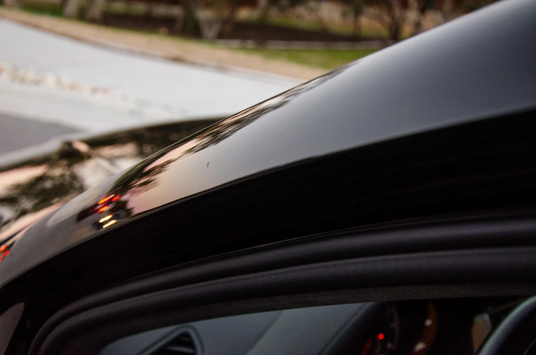 2016 Porsche Macan Turbo - Image 27 of 31