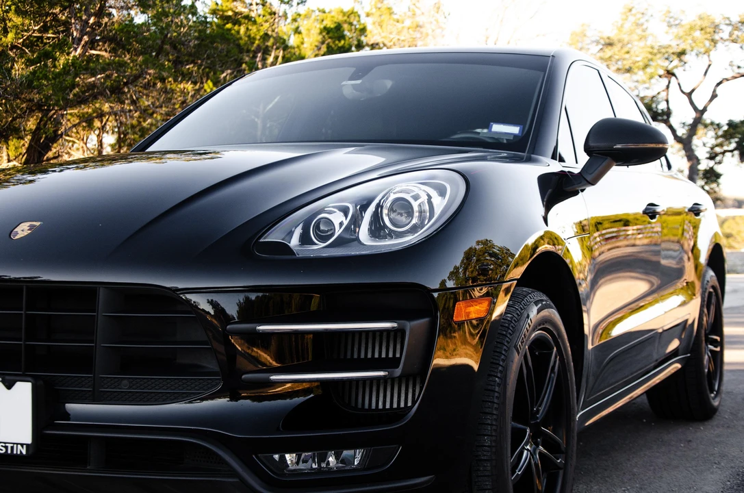 2016 Porsche Macan Turbo - Image 25 of 31