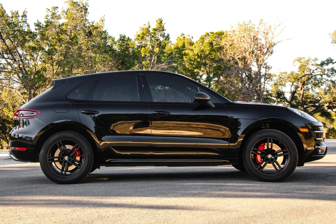 2016 Porsche Macan Turbo - Image 3 of 31