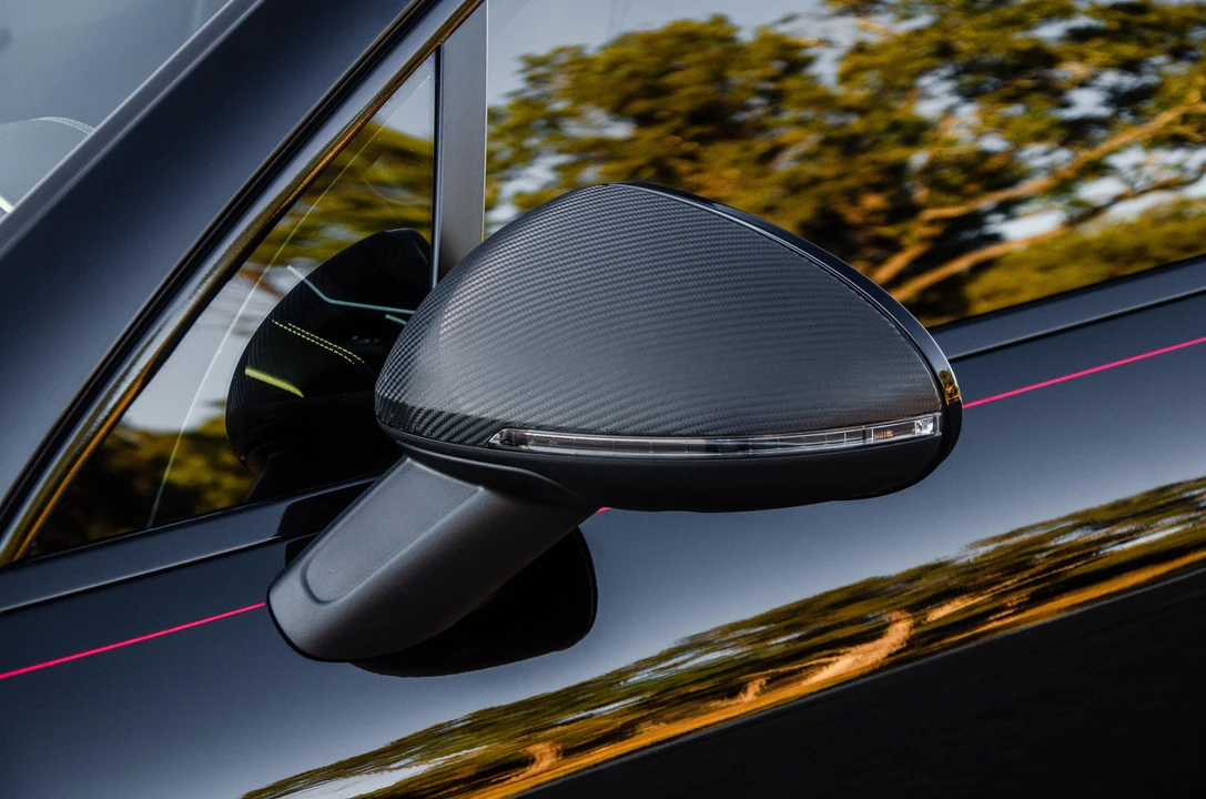2016 Porsche Macan Turbo - Image 29 of 31