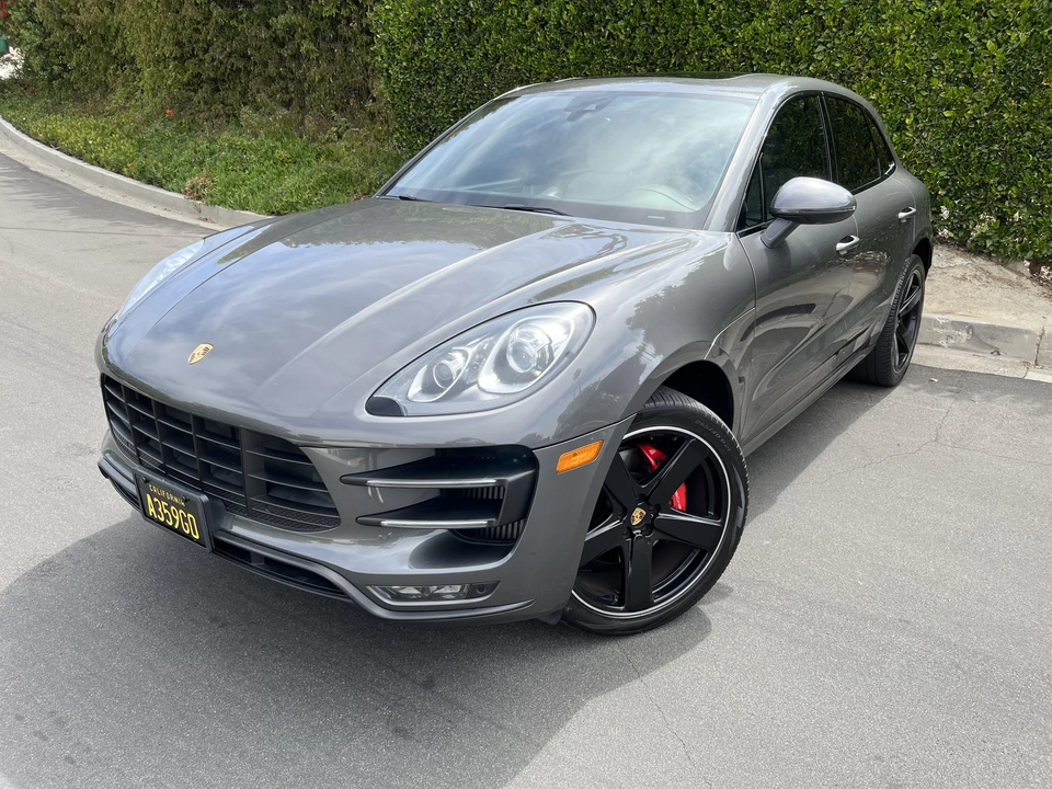2016 Porsche Macan Turbo - Image 8 of 31