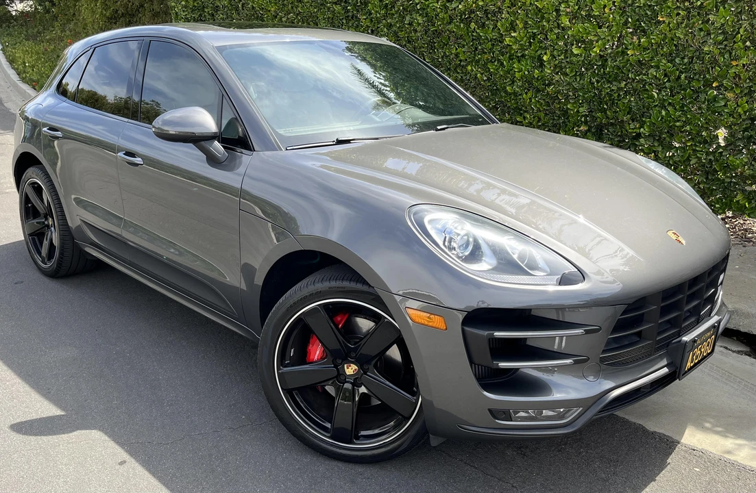2016 Porsche Macan Turbo - Image 17 of 31