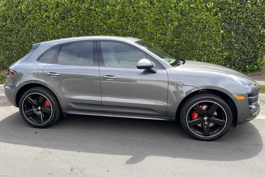 2016 Porsche Macan Turbo - Image 3 of 31
