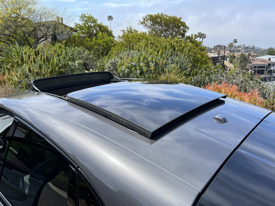 2016 Porsche Macan Turbo - Image 22 of 31