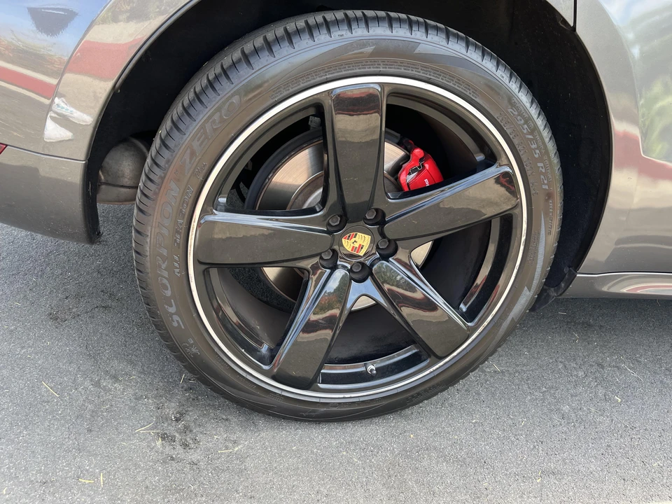 2016 Porsche Macan Turbo - Image 28 of 31