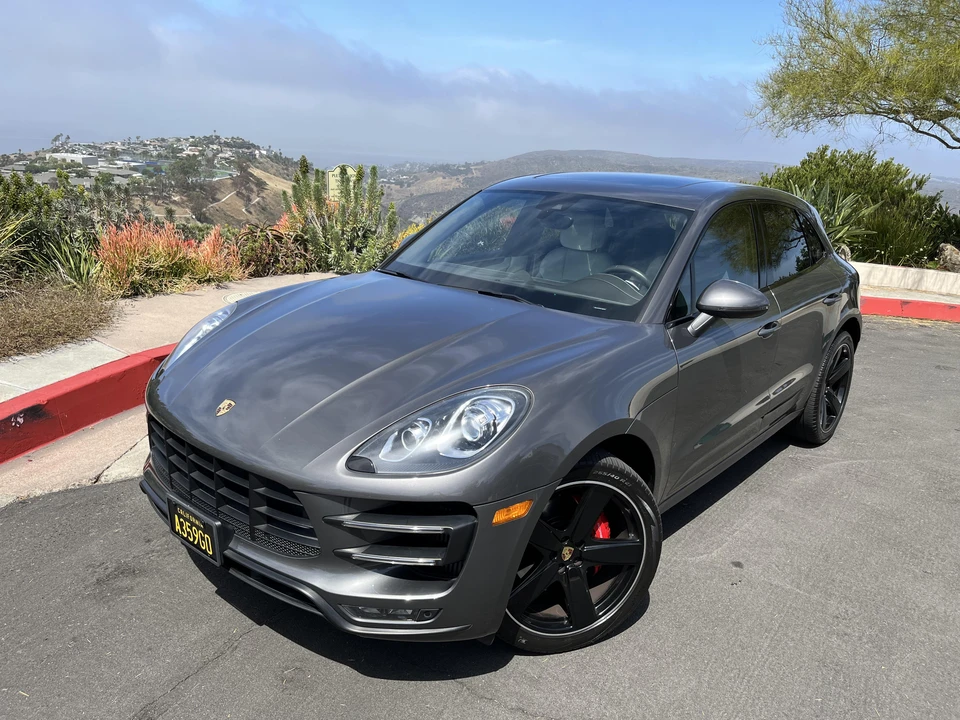 2016 Porsche Macan Turbo - Image 9 of 31
