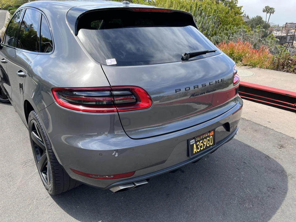 2016 Porsche Macan Turbo - Image 23 of 31