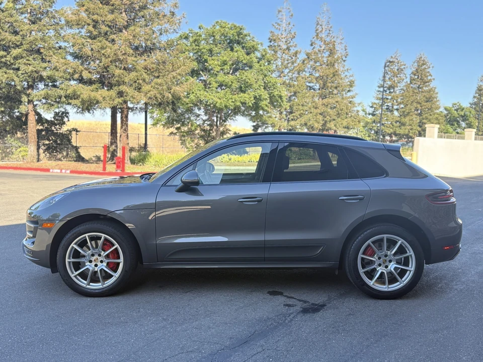 2016 Porsche Macan Turbo - Image 11 of 31