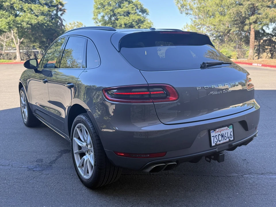 2016 Porsche Macan Turbo - Image 9 of 31