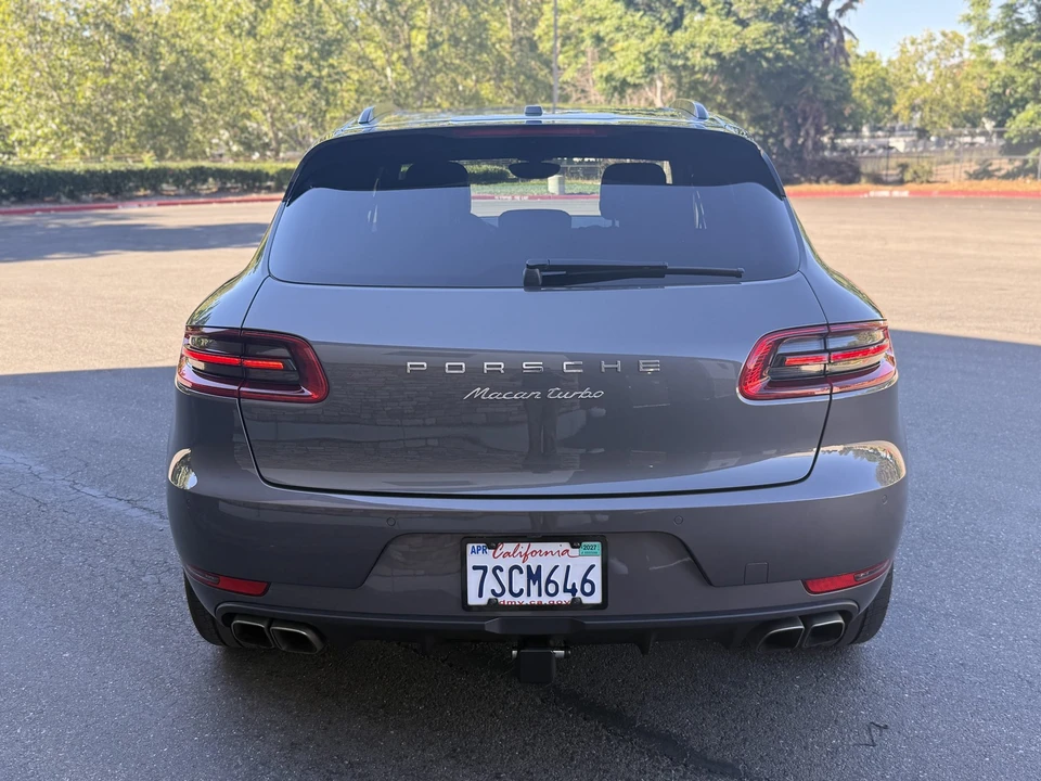 2016 Porsche Macan Turbo - Image 8 of 31